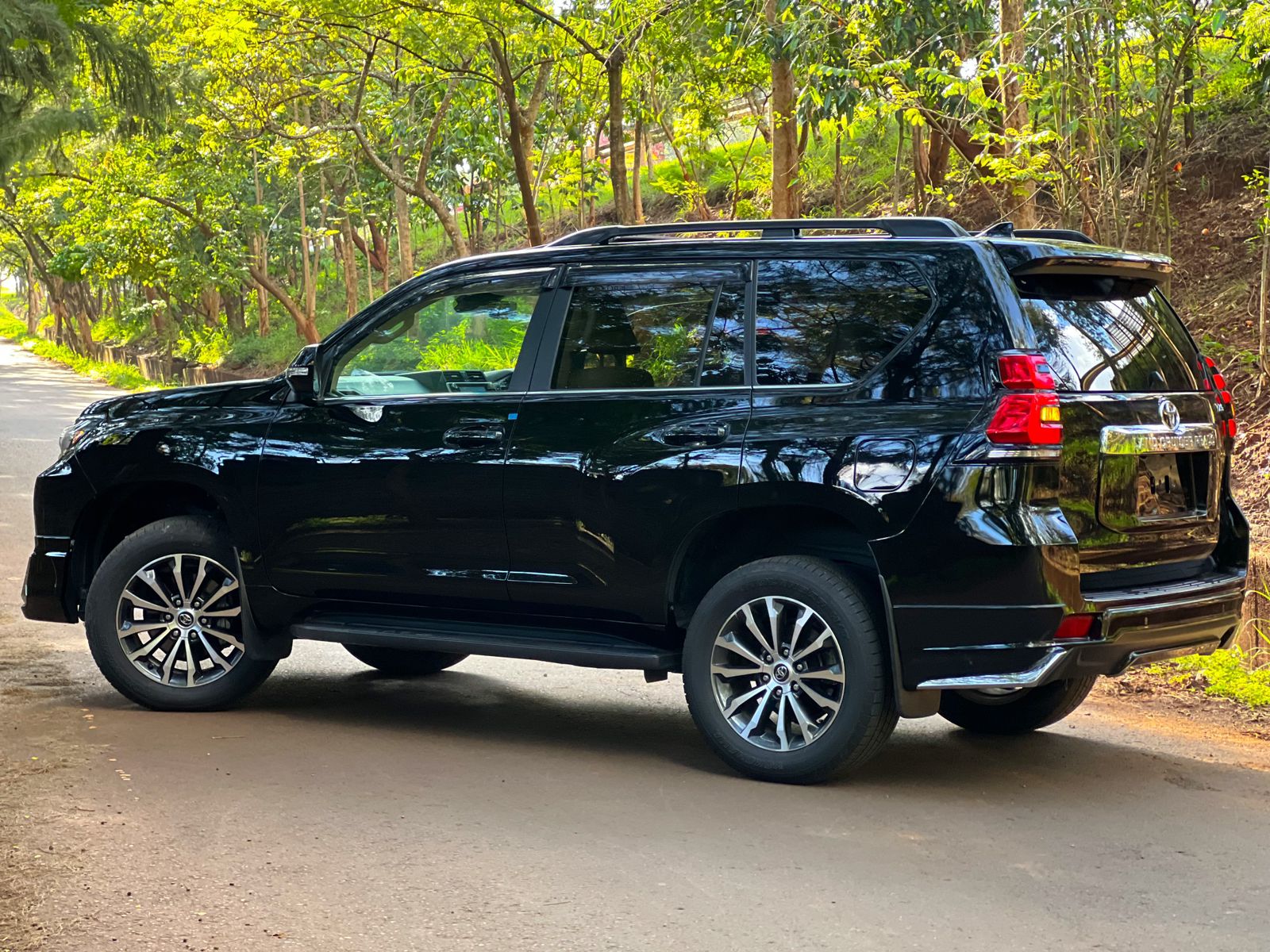 toyota-land-cruiser-prado-2018-1251