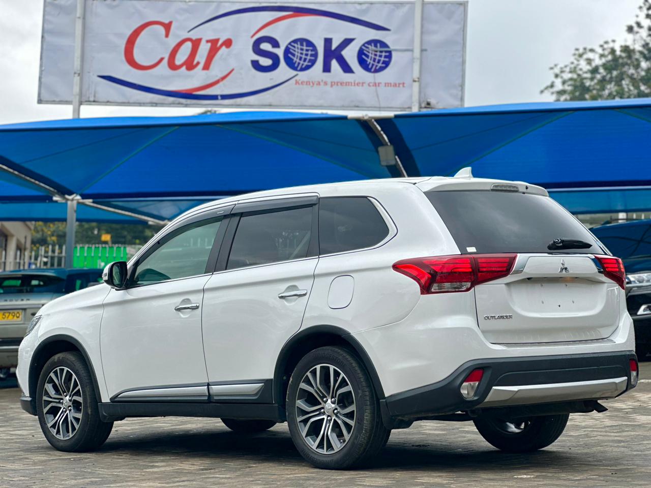 mitsubishi-outlander-2016-1257