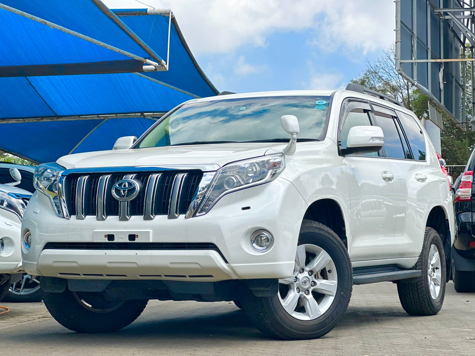 toyota-land-cruiser-prado-2016-1260