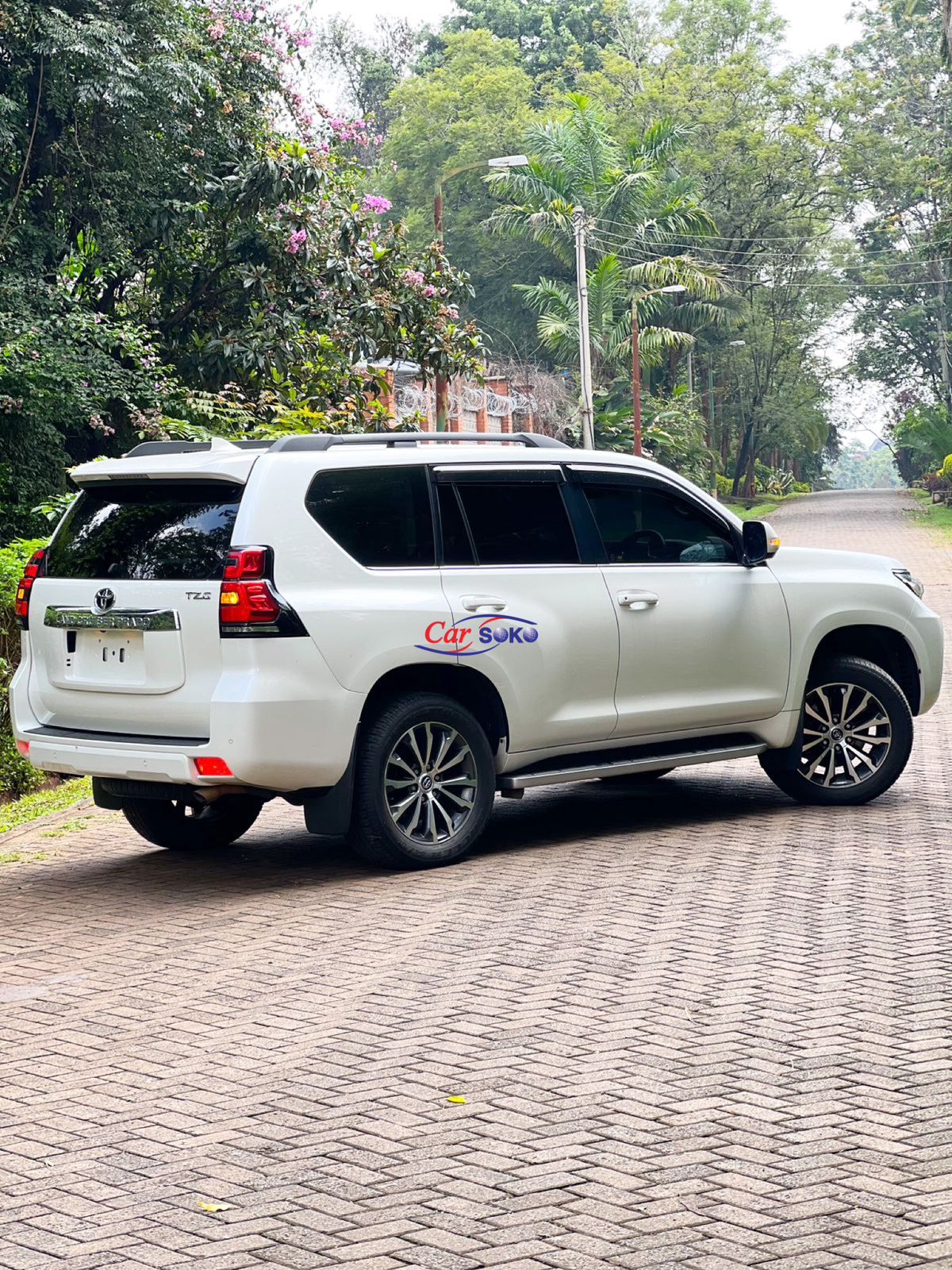 toyota-land-cruiser-prado-2018-1275