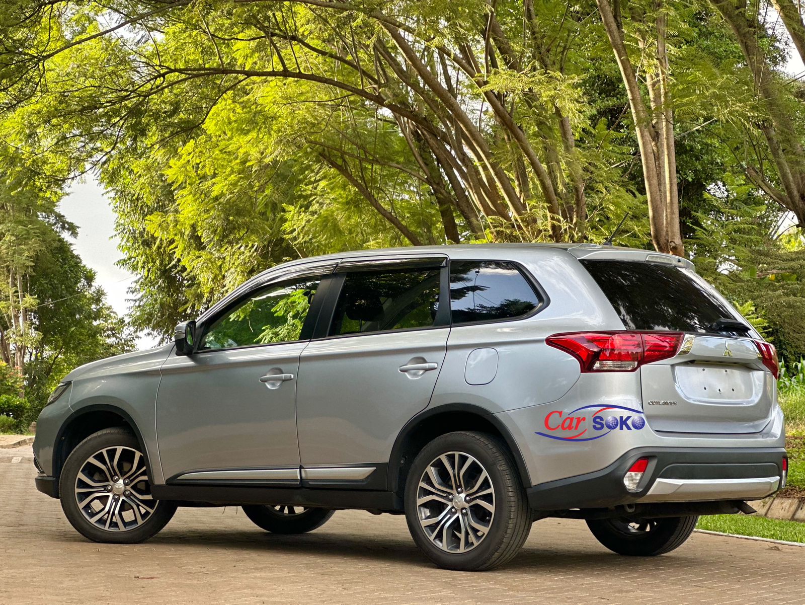 mitsubishi-outlander-2017-1281