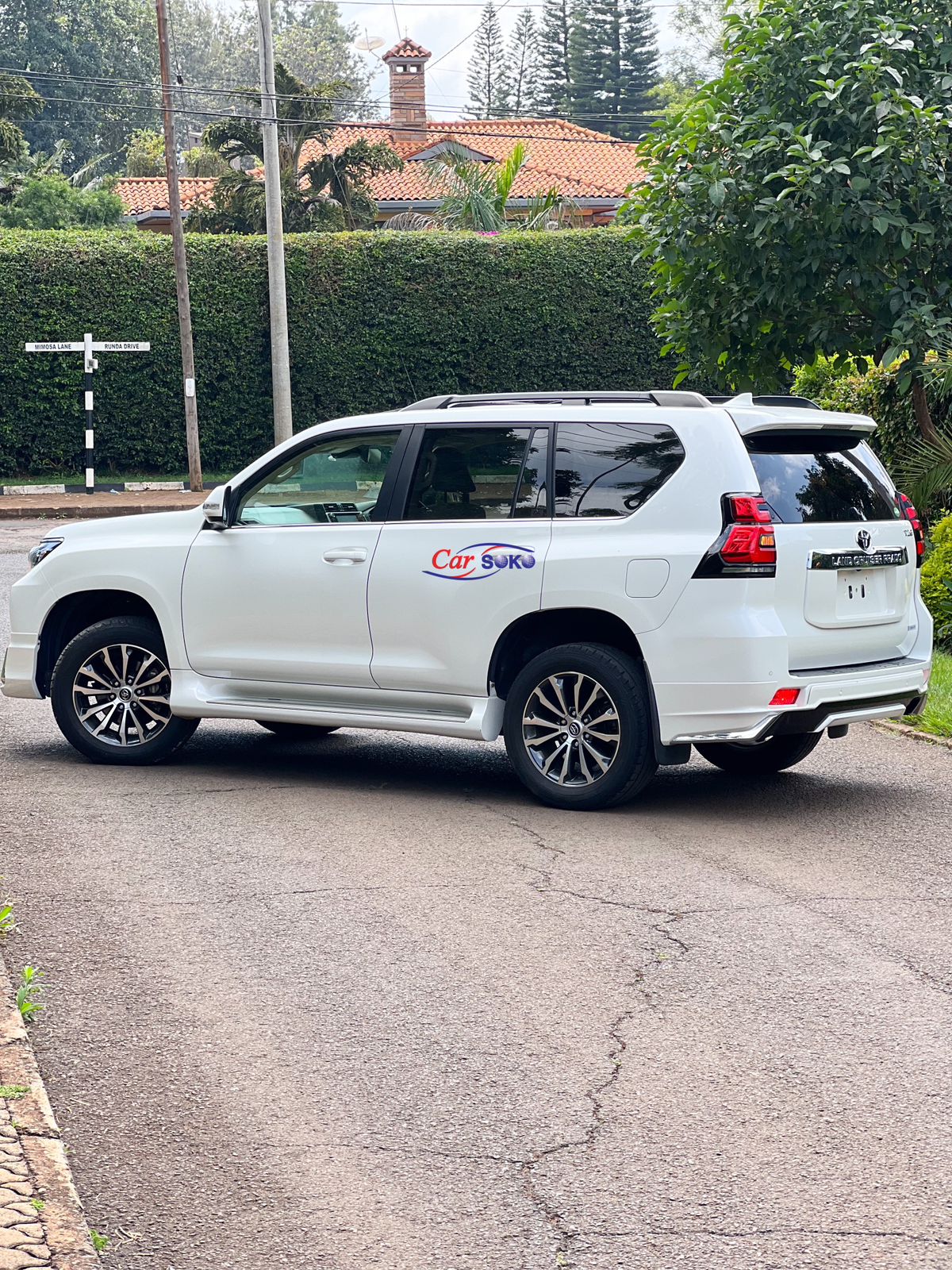 toyota-land-cruiser-prado-2017-1282