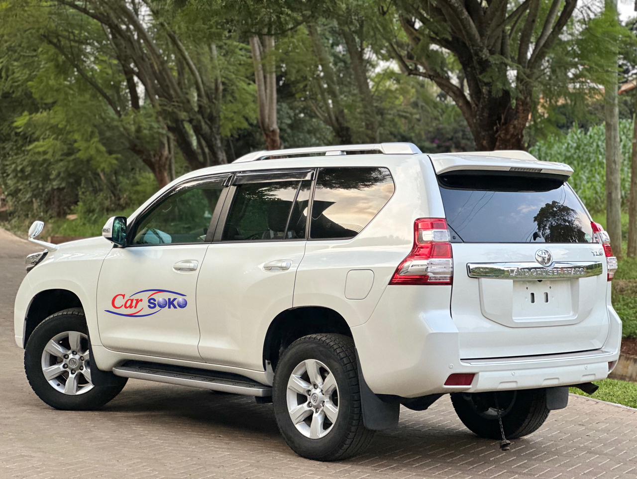 toyota-land-cruiser-prado-2017-1292