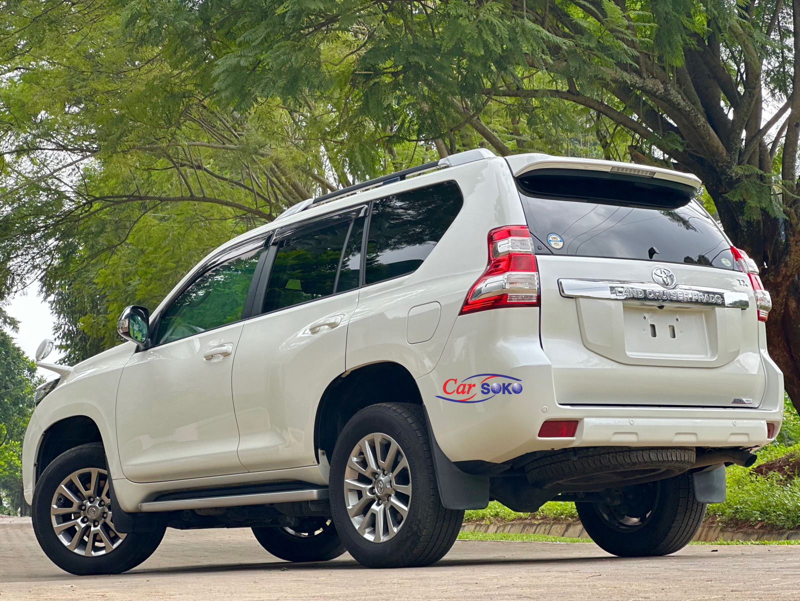 toyota-land-cruiser-prado-2016-1298