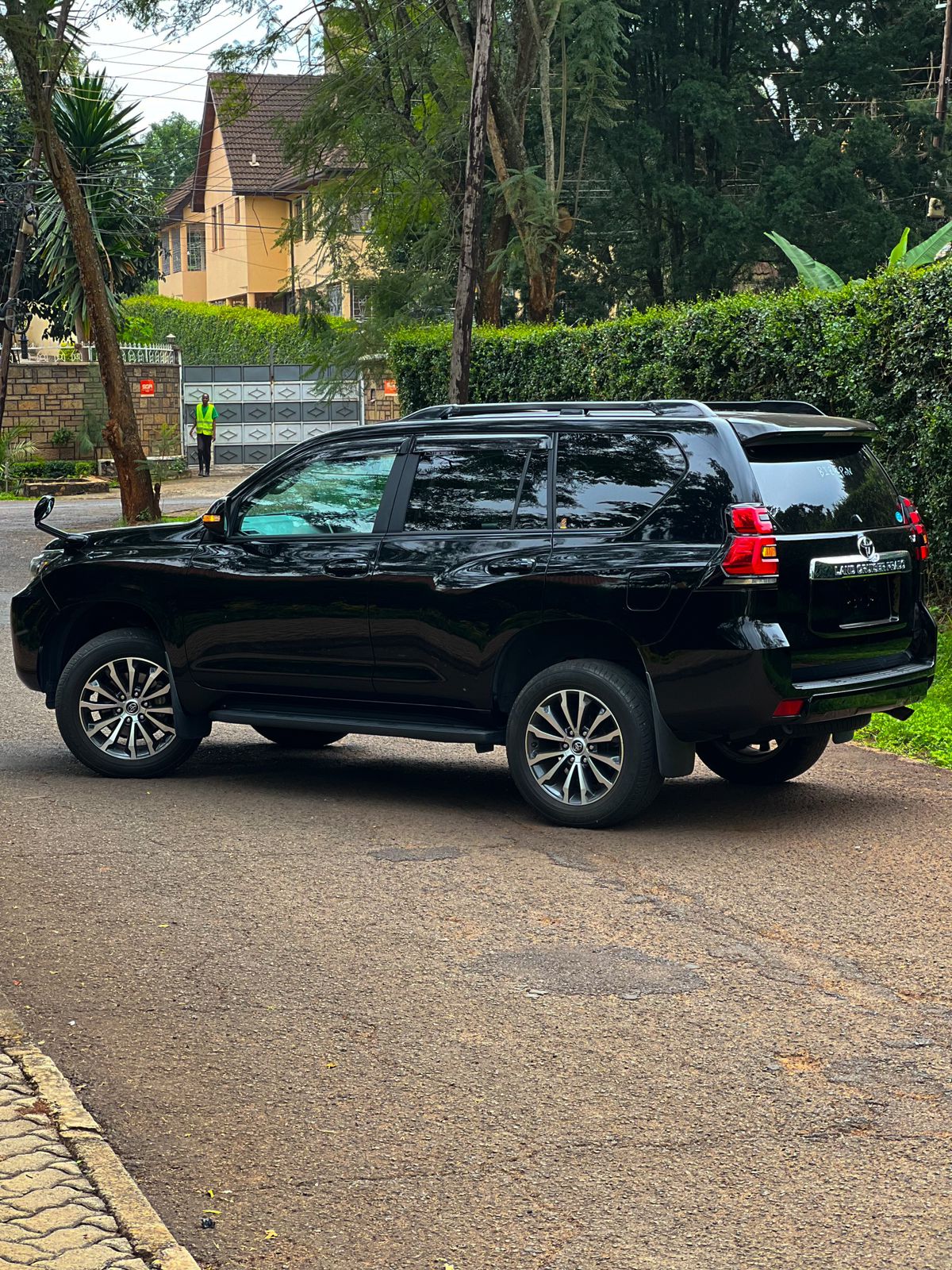 toyota-land-cruiser-prado-2018-1300