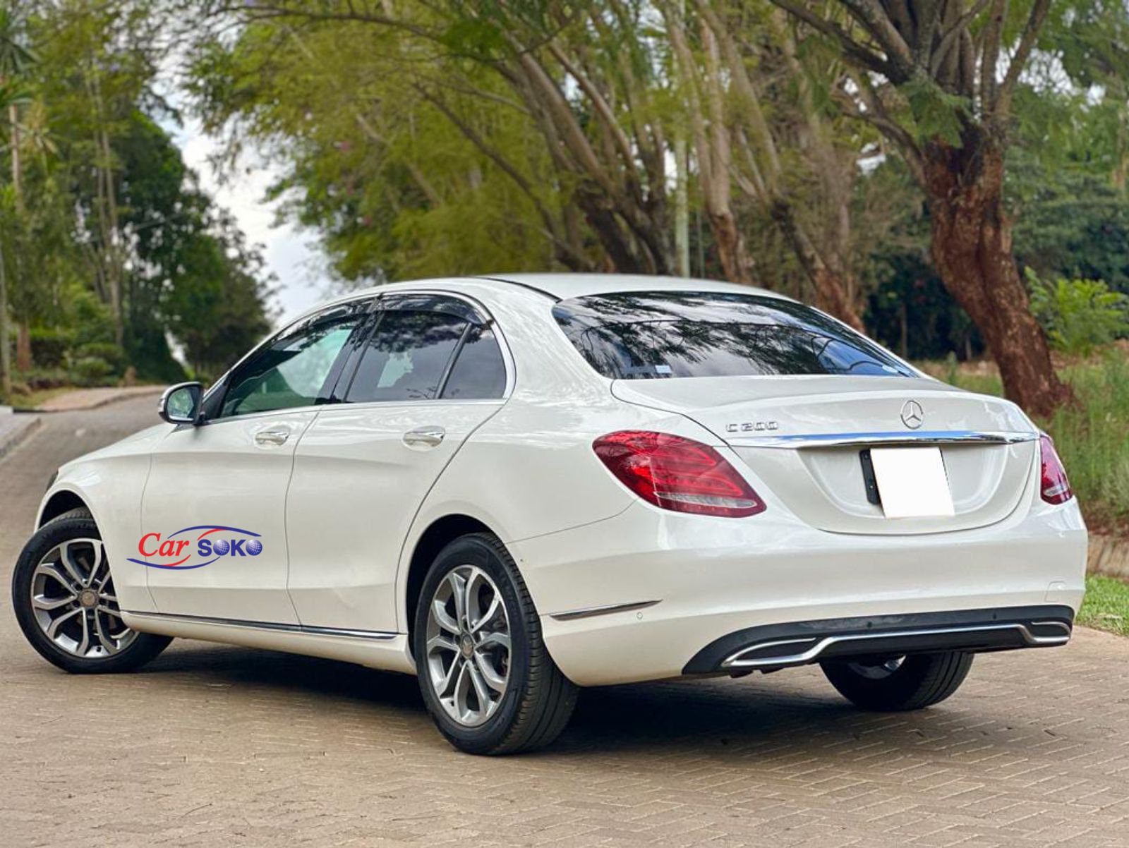mercedes-benz-c200-2015-1348