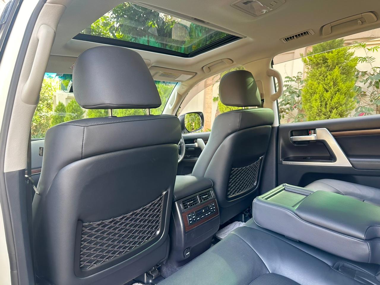 toyota-land-cruiser-2017-1354