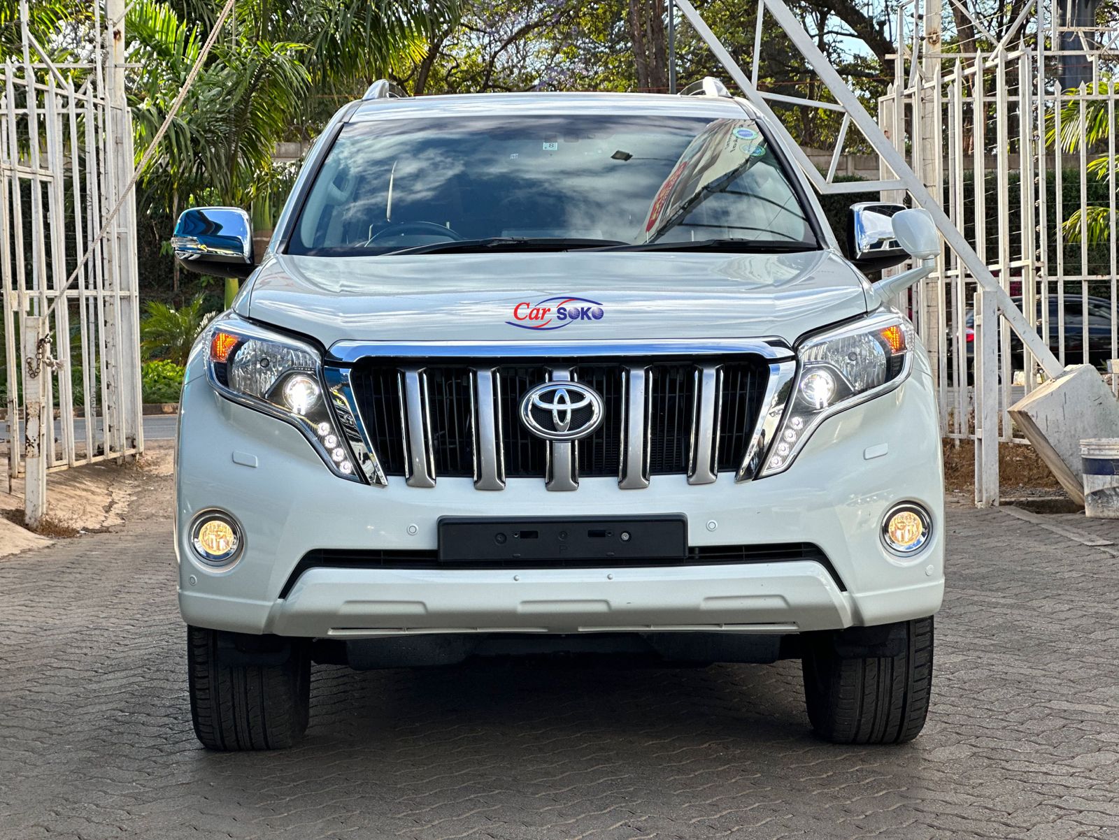 toyota-land-cruiser-prado-2017-1372