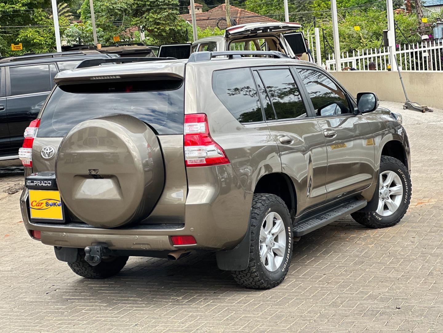 toyota-land-cruiser-prado-2013-1391