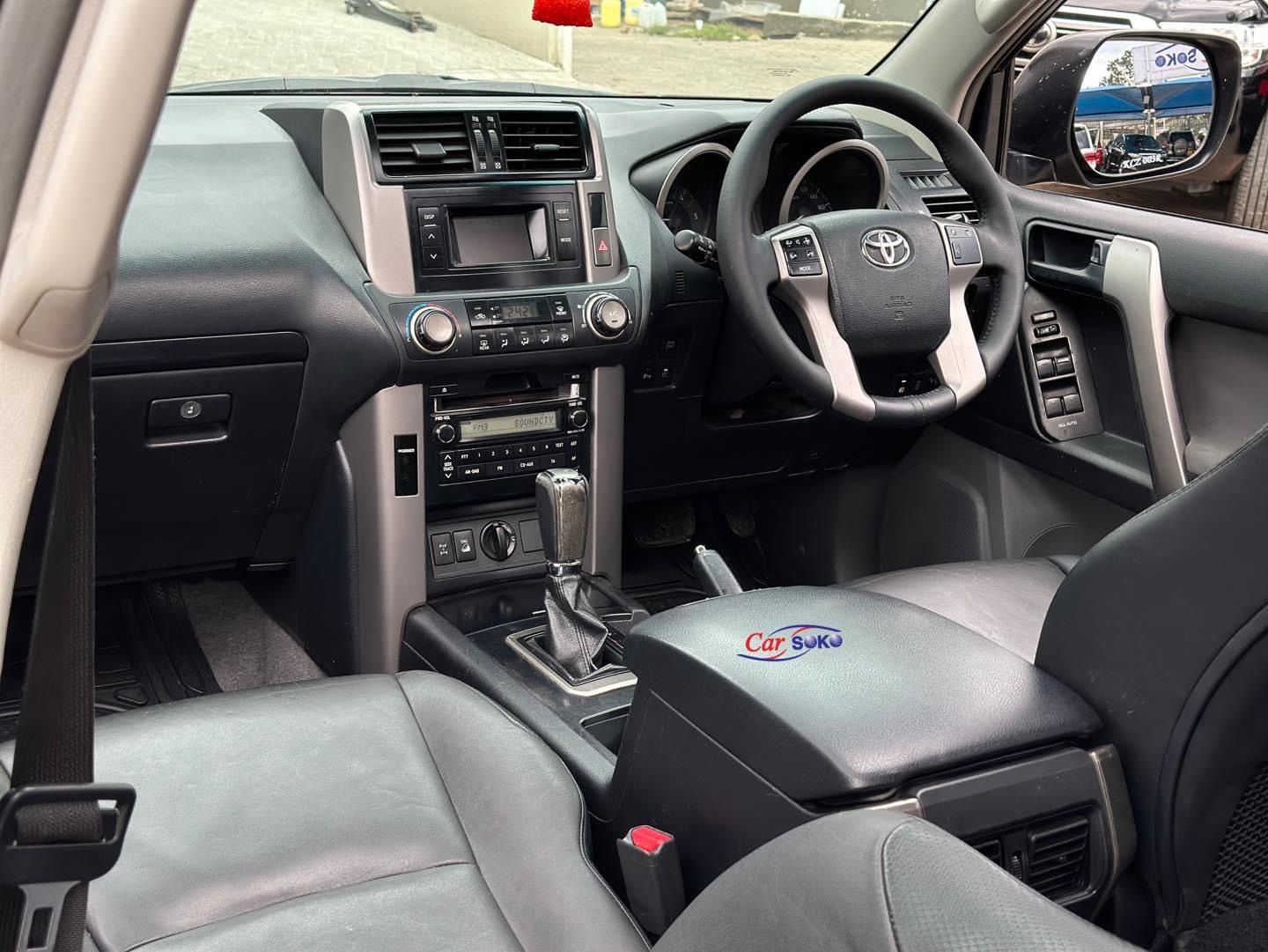 toyota-land-cruiser-prado-2013-1391