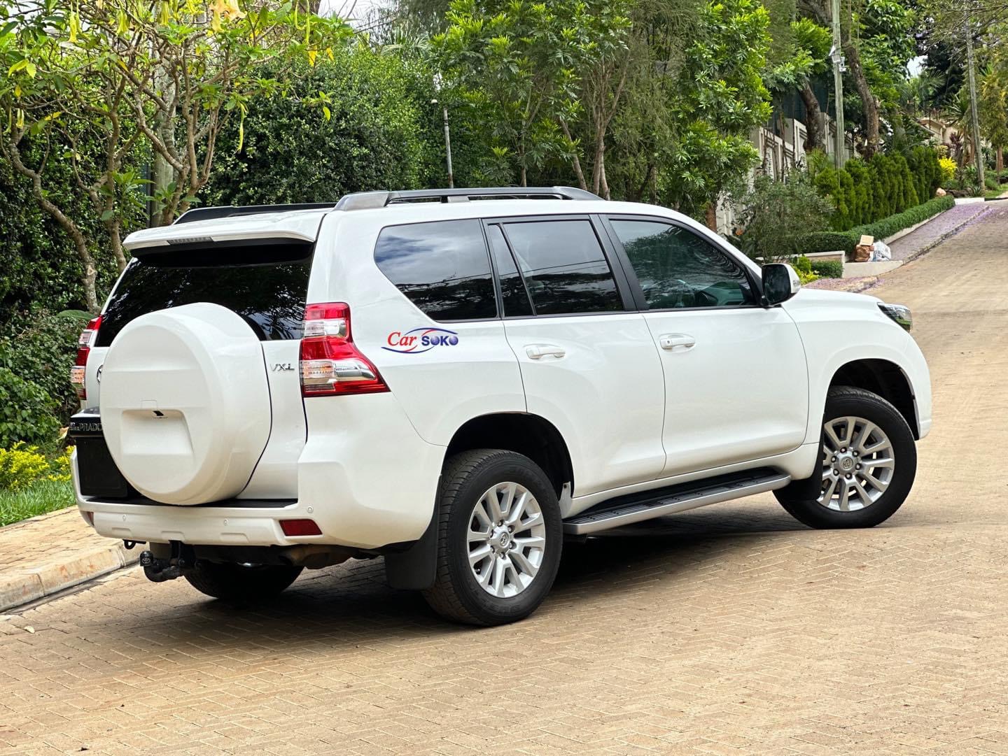 toyota-land-cruiser-prado-2016-1396