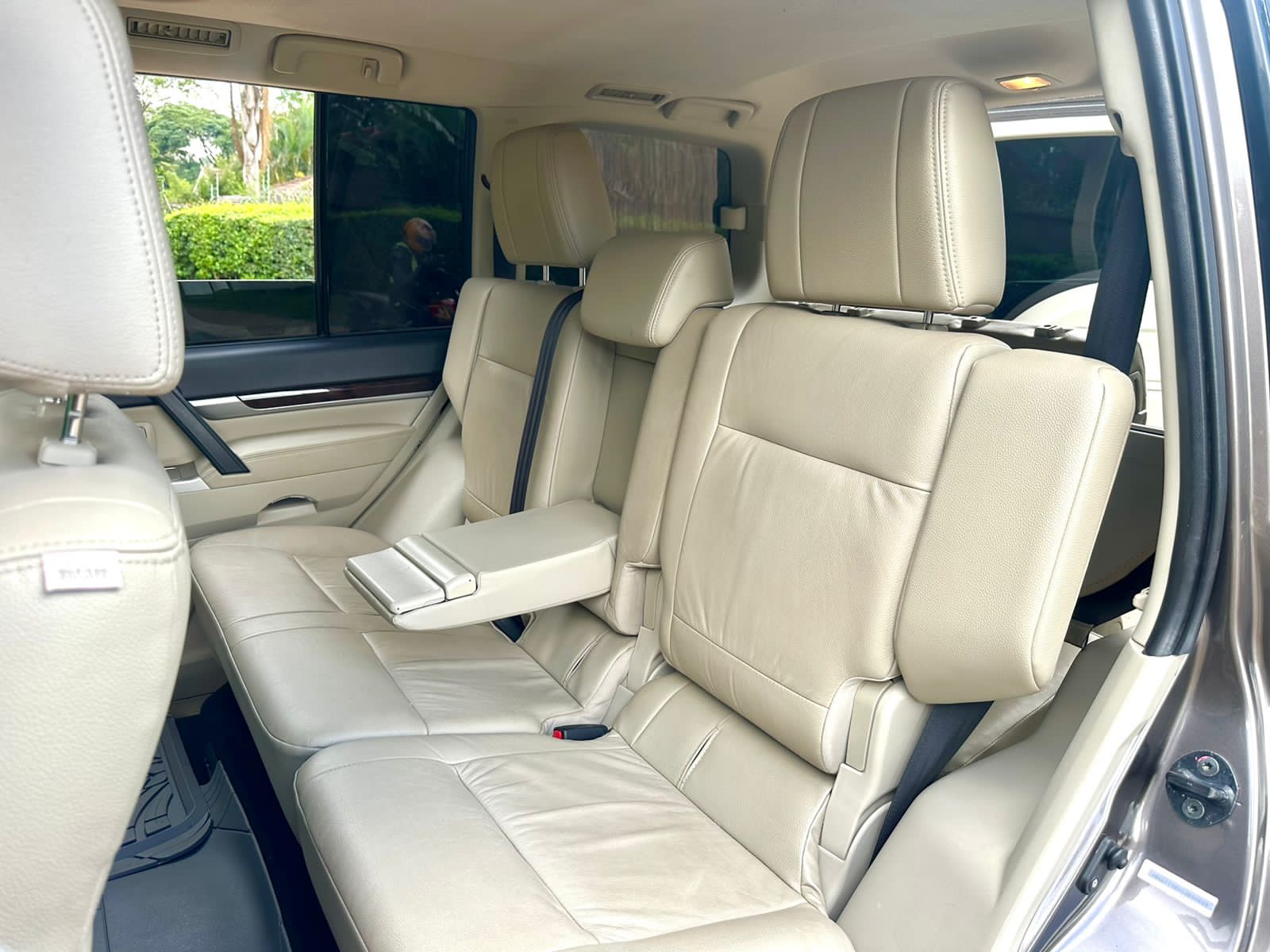 mitsubishi-shogun-2016-1400