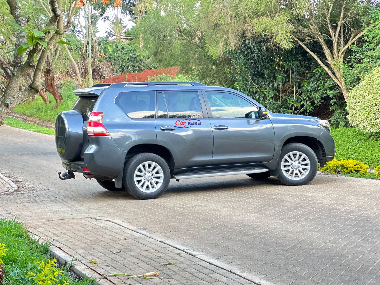 toyota-land-cruiser-prado-2016-1408