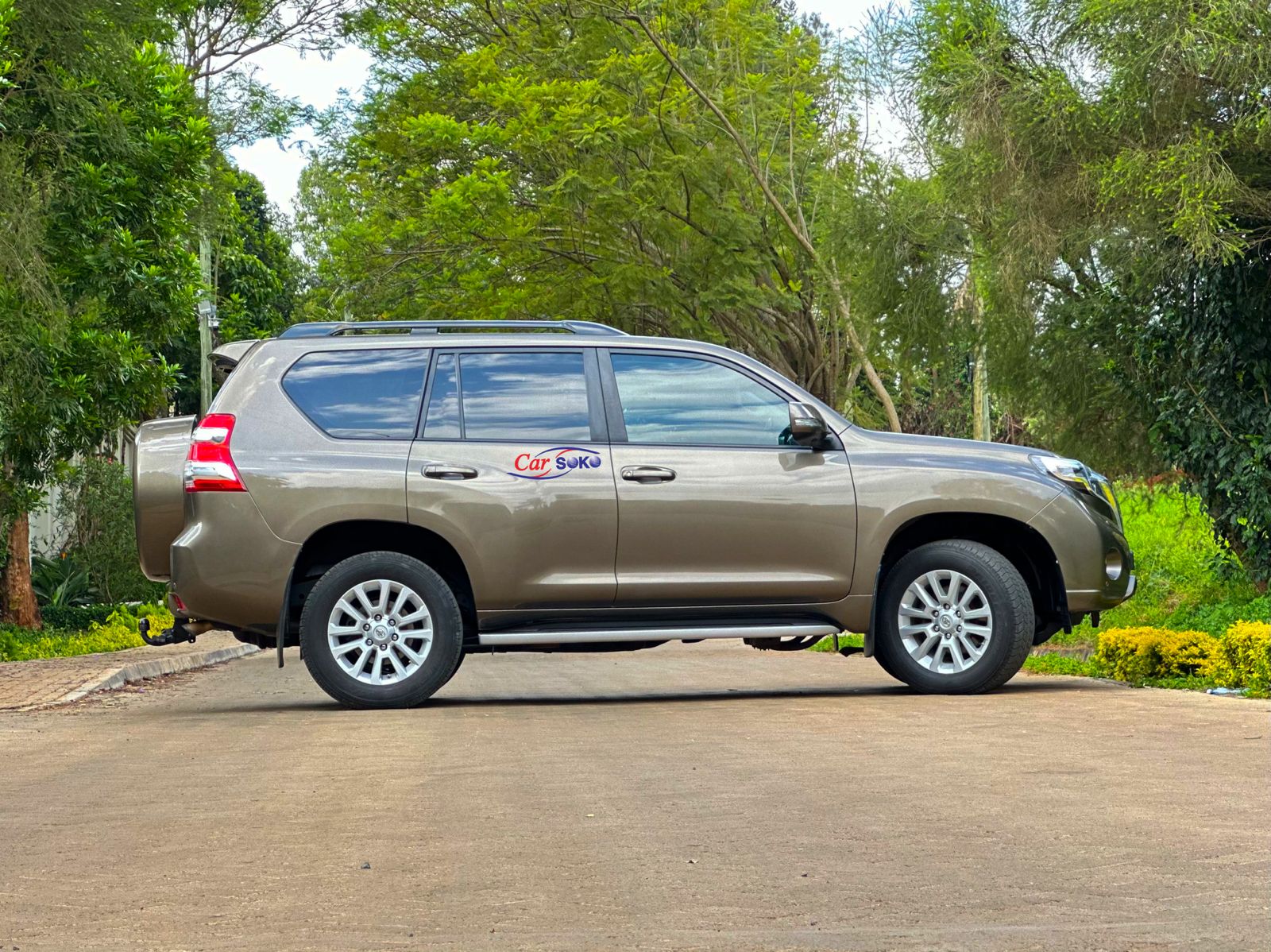 toyota-land-cruiser-prado-2016-1412