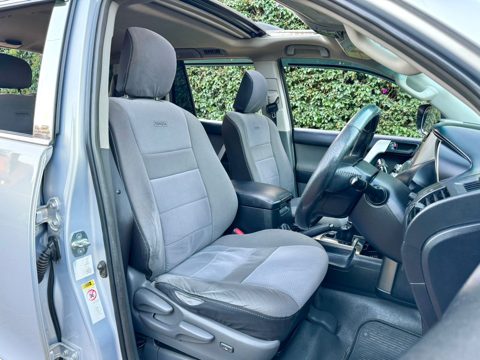 toyota-land-cruiser-prado-2010-1417