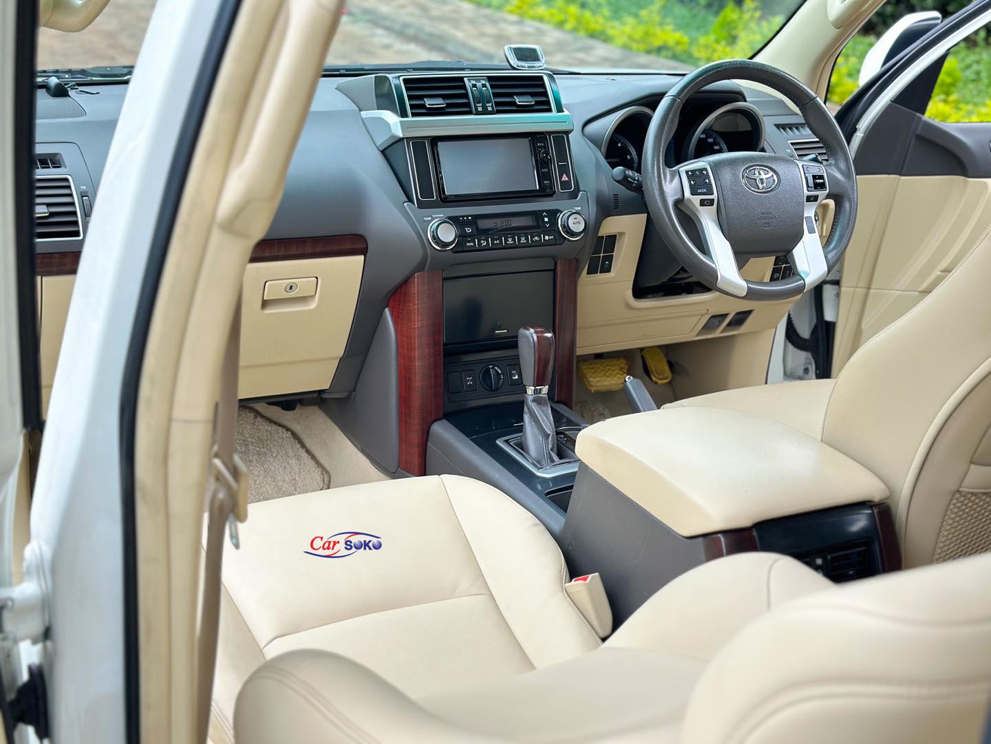 toyota-land-cruiser-prado-2016-1461