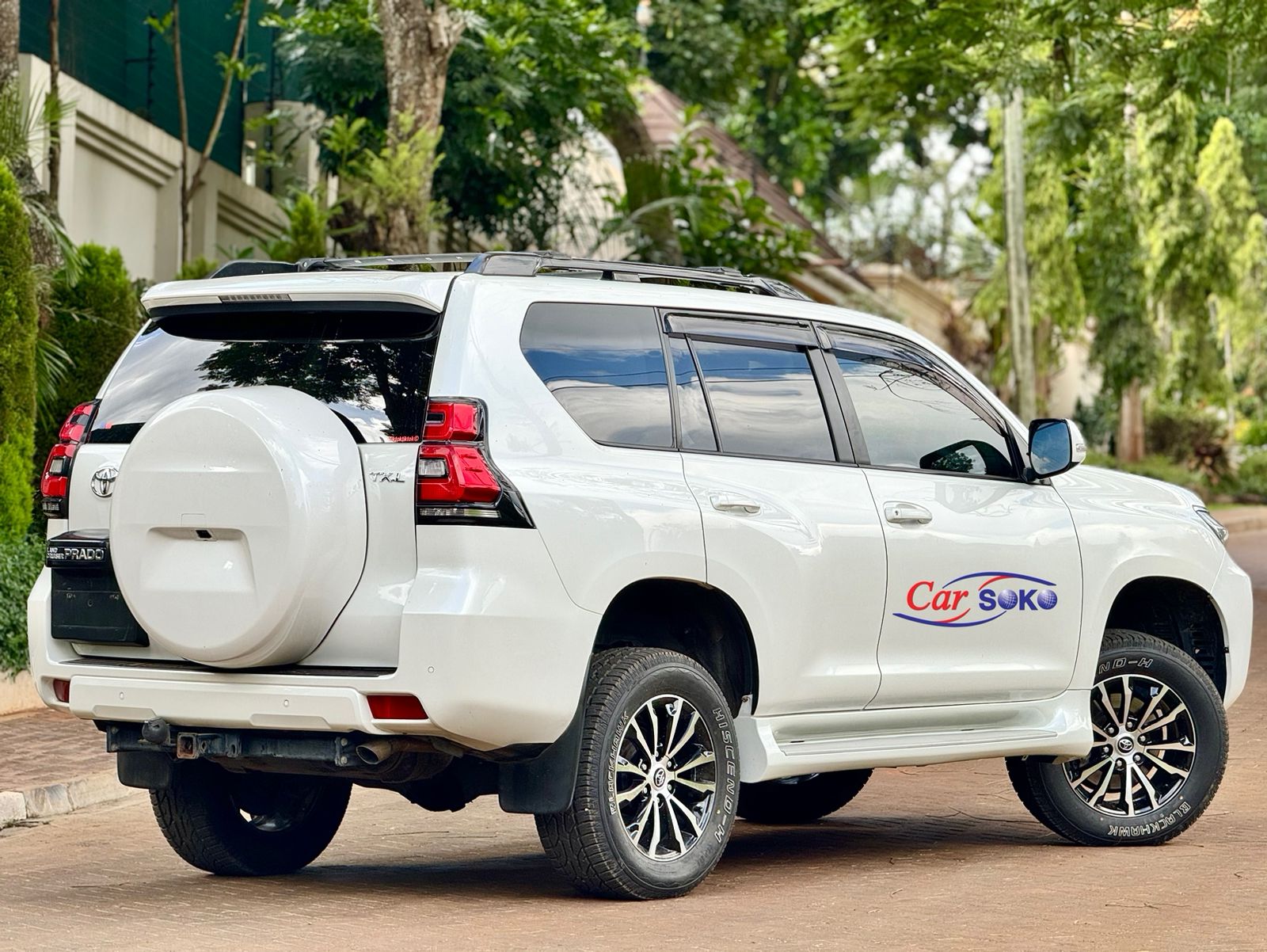 toyota-land-cruiser-prado-2017-1463