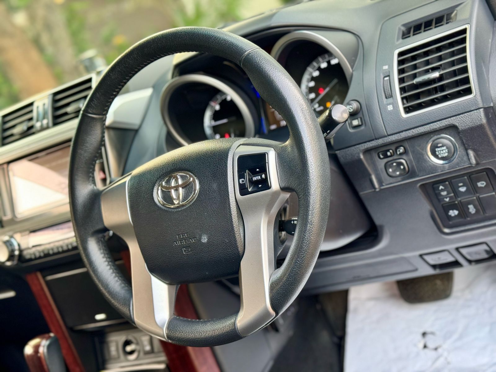 toyota-land-cruiser-prado-2017-1465