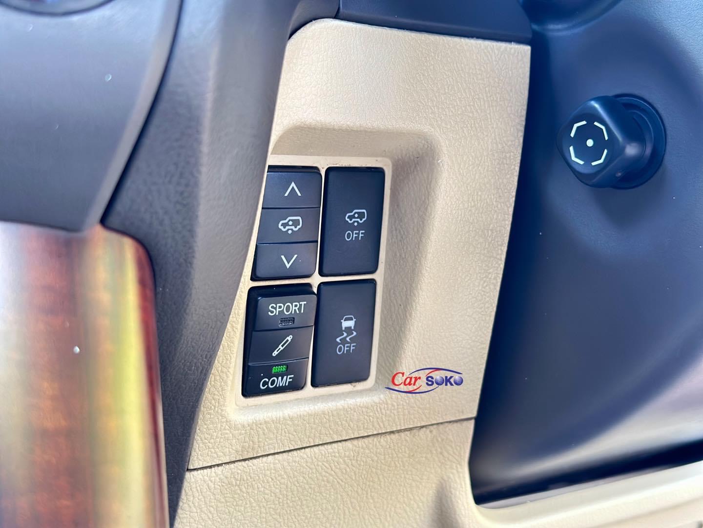 toyota-land-cruiser-prado-2015-1530