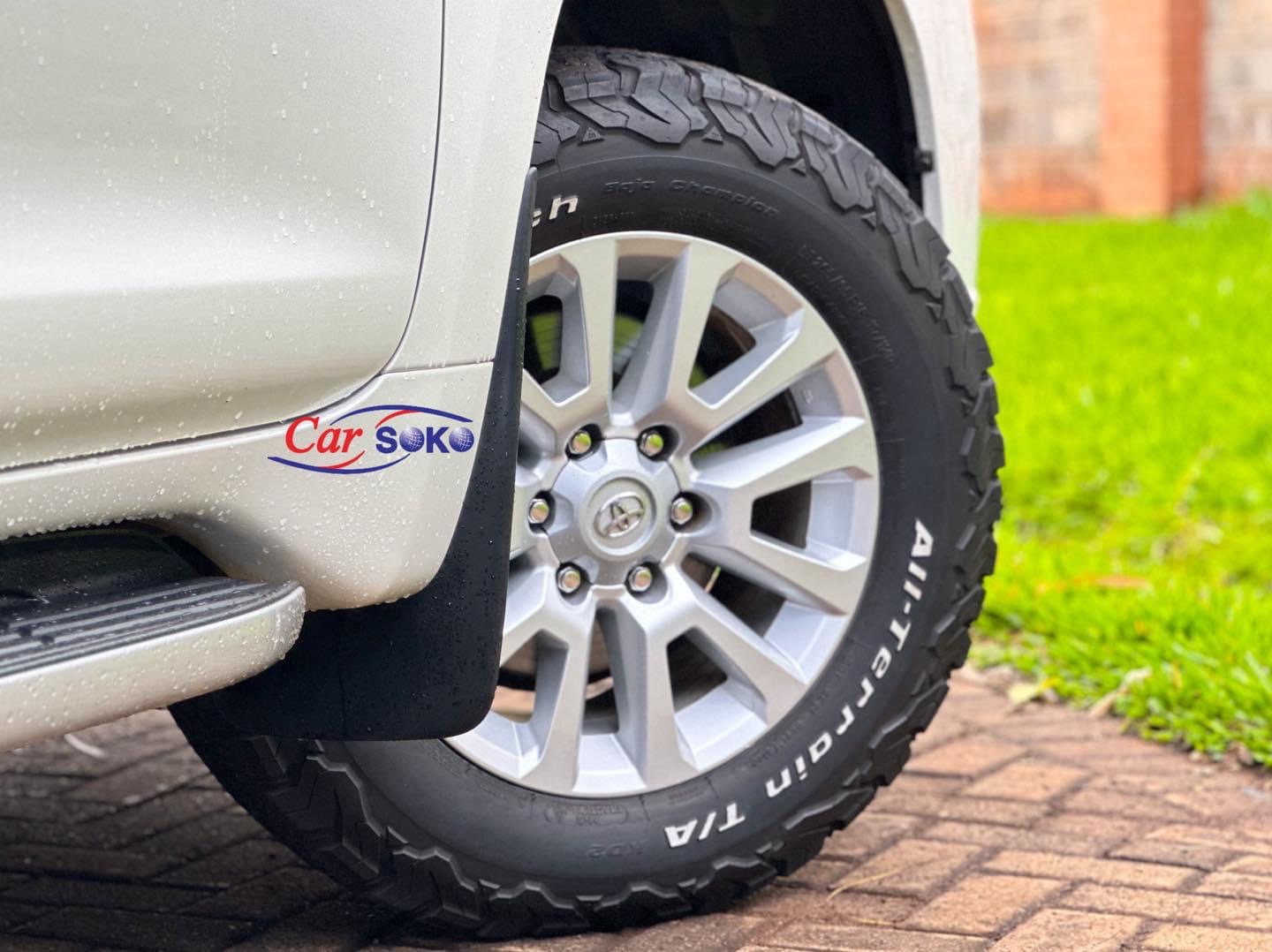 toyota-land-cruiser-prado-2017-1532