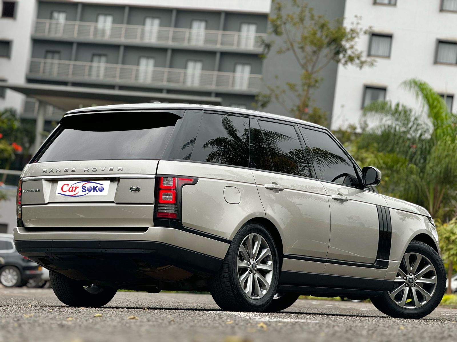land-rover-rangerover-vogue-2015-1612