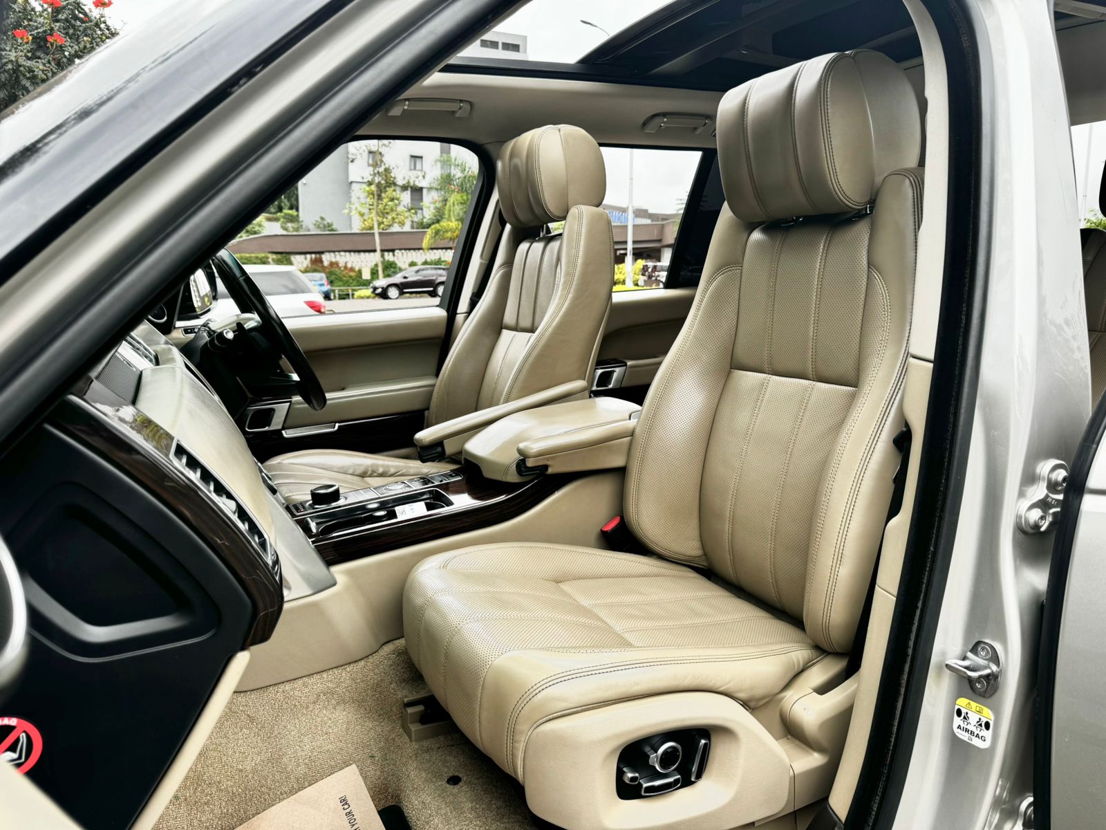 land-rover-rangerover-vogue-2015-1612