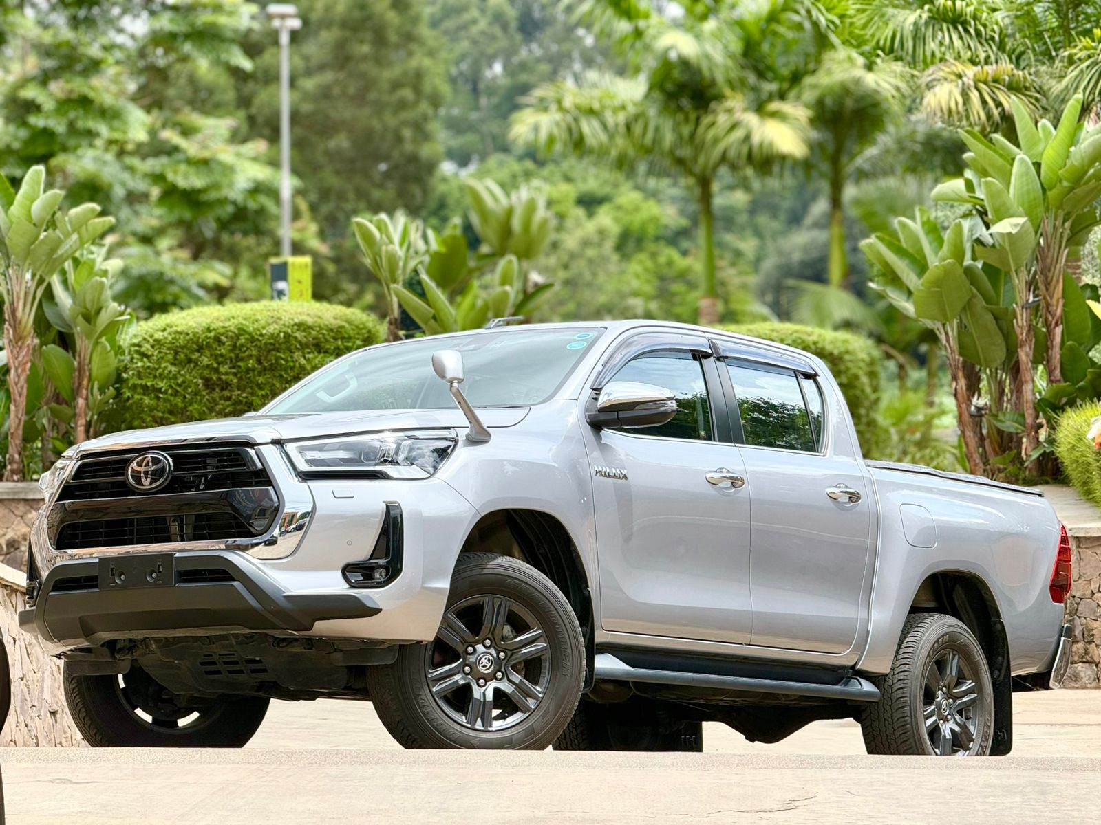 toyota-hilux-double-cabin-2020-1882