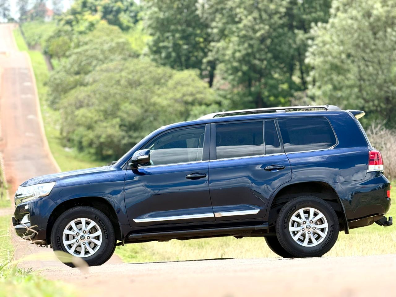 toyota-land-cruiser-vx-v8-sahara-2017-1885