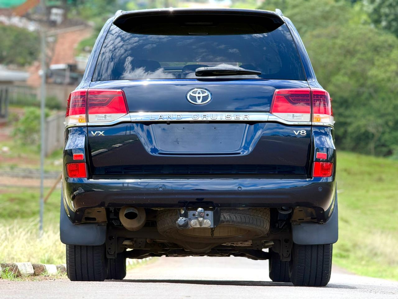 toyota-land-cruiser-vx-v8-sahara-2017-1885