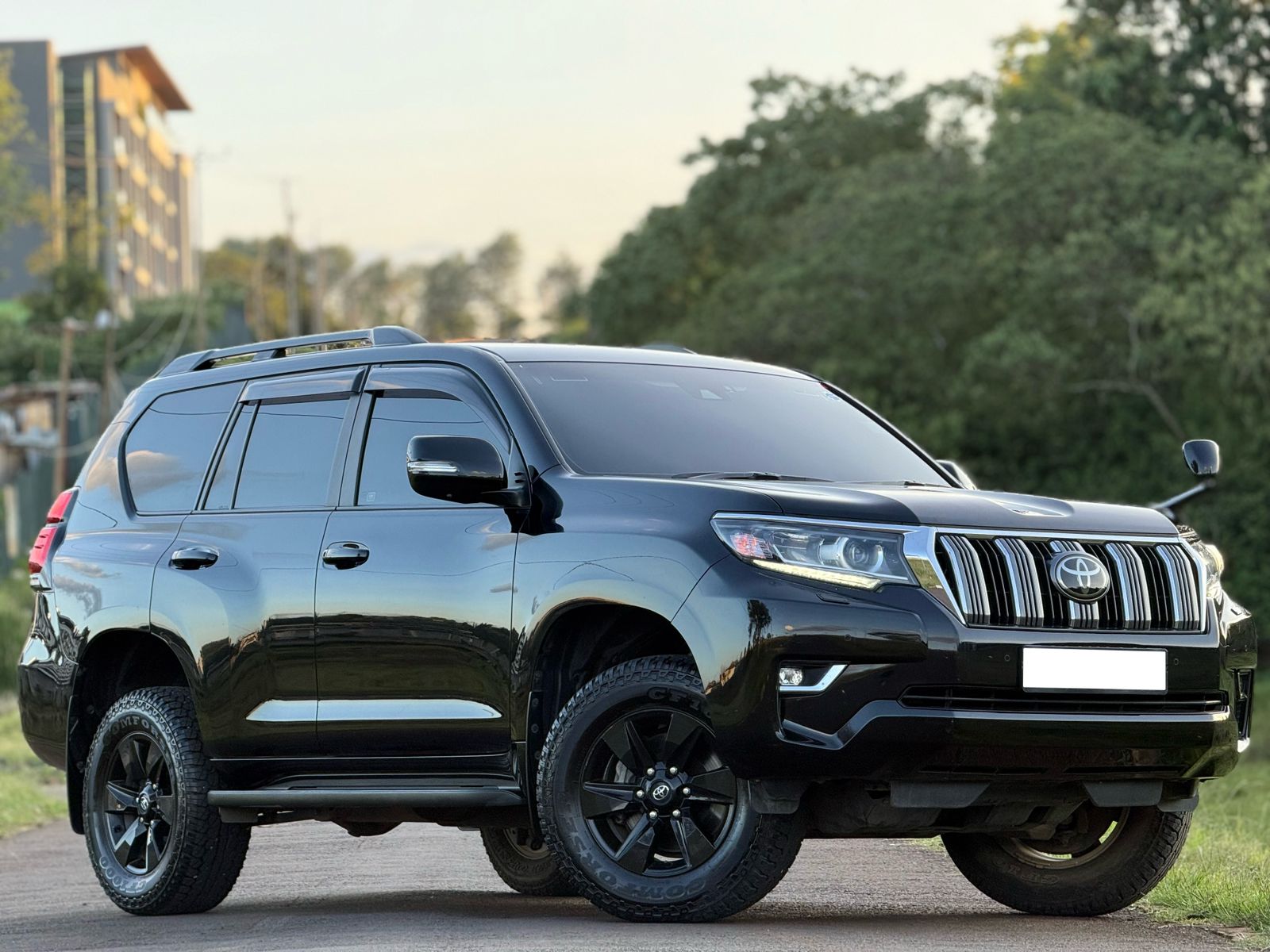 toyota-land-cruiser-prado-tx-2017-1890