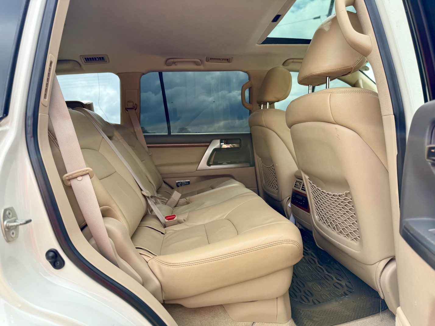 toyota-landcruiser-v8-axg-2014-1903