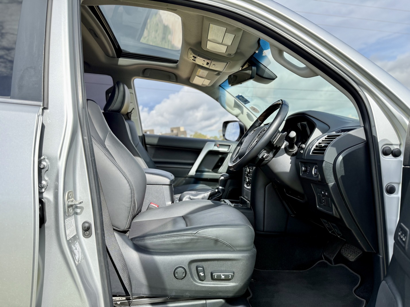 toyota-land-cruiser-prado-vxl-2022-1910